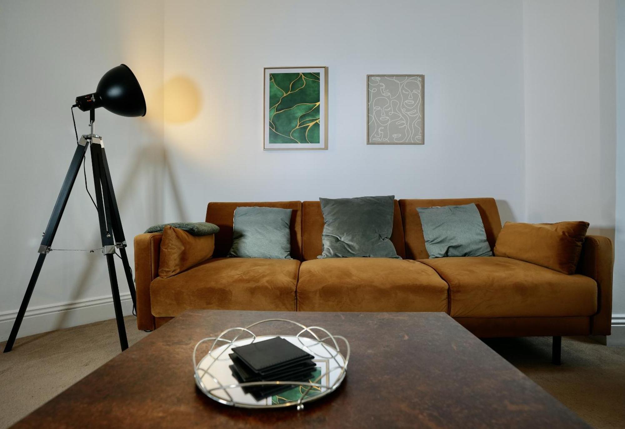 Spacious Two-Bedrooms House, Private Parking, Contractors, Relocators Oxford Exteriör bild